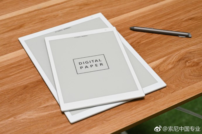 索尼电子纸DPT-CP1图赏：纯白配色，纤薄如纸